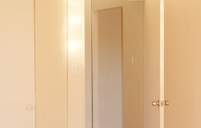 1 bed, 1 bath, 759 sqft, $1,995, Unit 2H