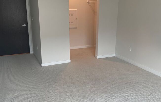 1 bed, 1 bath, 863 sqft, $1,550, Unit 221-A