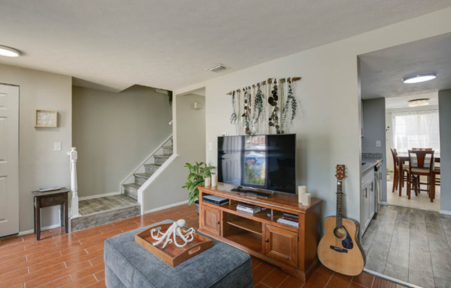 4635 GLANMIRE DR