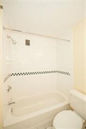 1 bed, 1 bath, 496 sqft, $2,750, Unit 603