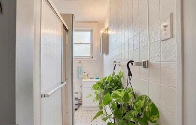 301 East 33rd Street