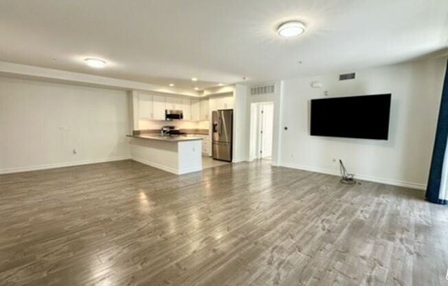 2 beds, 2 baths, 1,330 sqft, $3,975, Unit 436