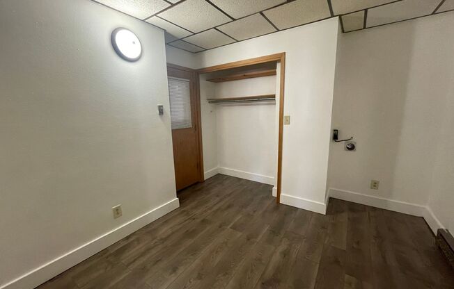 2 beds, 1 bath, 900 sqft, $550