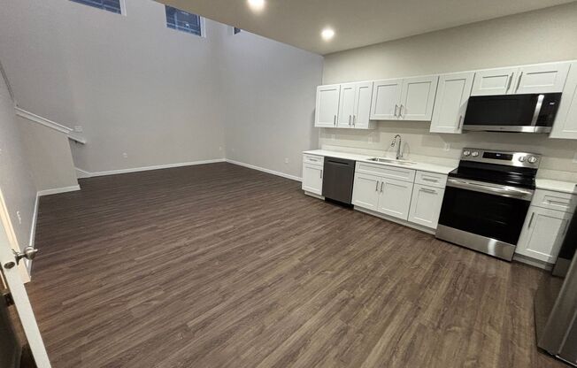 1 bed, 1.5 baths, 941 sqft, $1,595, Unit 218 - L941 LOFT