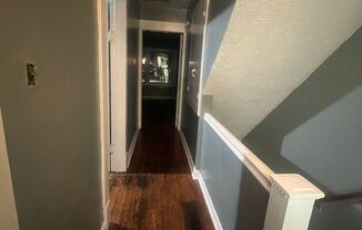 3 beds, 1 bath, $1,100