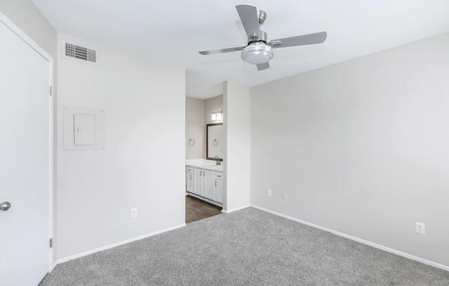2 beds, 1 bath, 1,089 sqft, $1,400