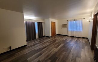 2 beds, 1 bath, 936 sqft, $1,200, Unit 116 W 6th Ave - A