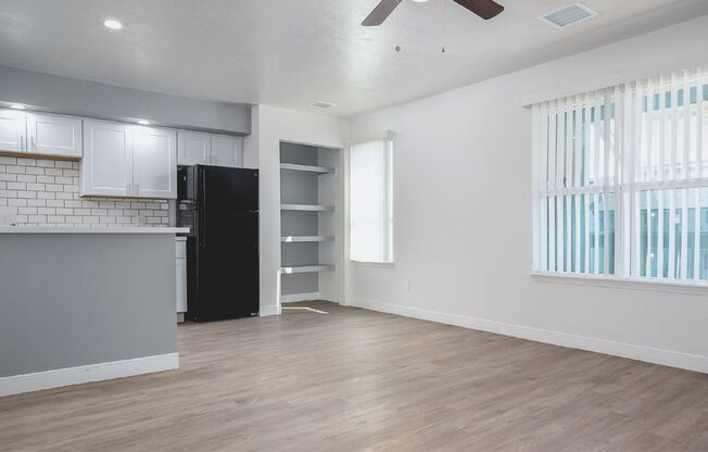 2 beds, 2 baths, 1,296 sqft, $1,150