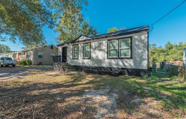 2 Bedroom Home! $500 Amazon gift card given at move in! SMART HOME UPGRADES!