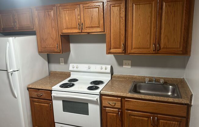 2 beds, 1 bath, $1,475, Unit 505 O8