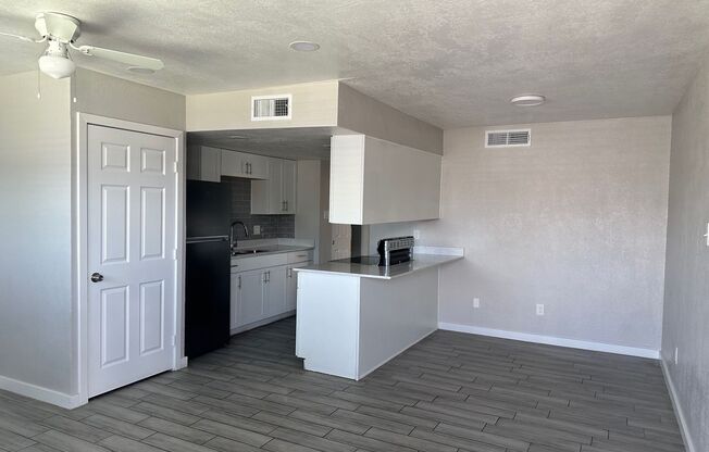 1 bed, 1 bath, 650 sqft, $1,095, Unit Unit 21