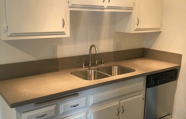 1 bed, 1 bath, 730 sqft, $2,095, Unit 20