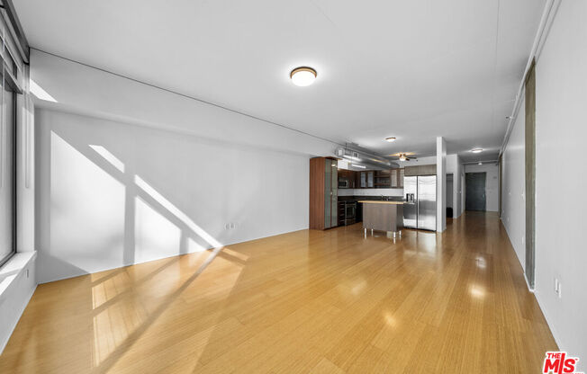 1 bed, 1 bath, 1,040 sqft, $2,895, Unit 1008