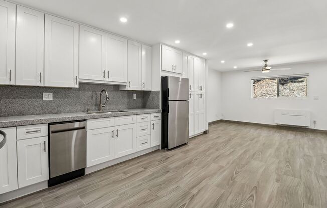 3 beds, 2 baths, 1,014 sqft, $3,115, Unit 38