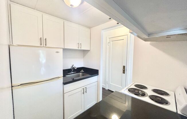 1 bed, 1 bath, 380 sqft, $1,350, Unit 509