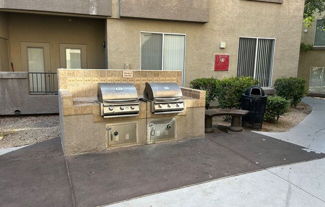 2 beds, 2 baths, $1,200, Unit # 2017