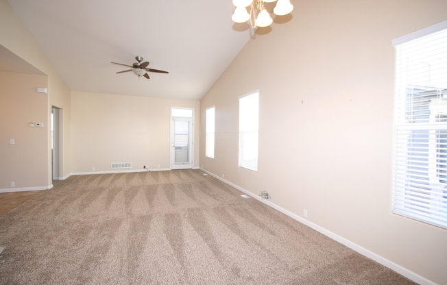 3 beds, 2 baths, $2,095