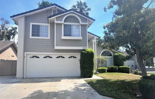 1228 Scenic View St. Upland 91784 (4 BED / 2.5 BATH)