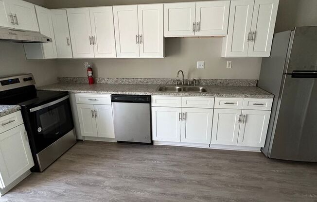 2 beds, 1.5 baths, 815 sqft, $925, Unit 4639