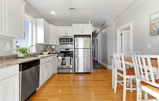 645 E 6 ST