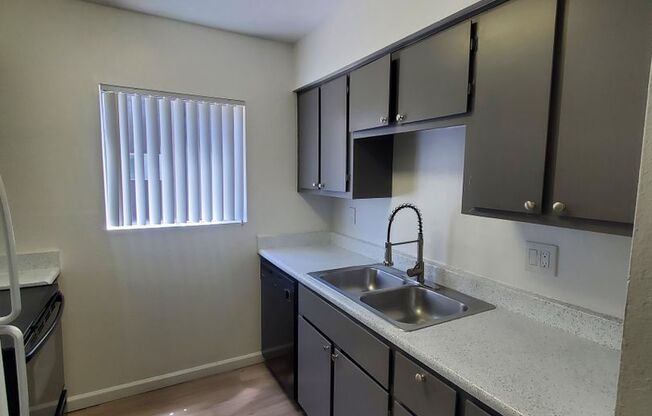 1 bed, 1 bath, 580 sqft, $1,150, Unit 226