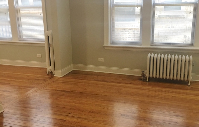 Modern 1BR ! Heat, water & cooking gas included! Near to Red Line