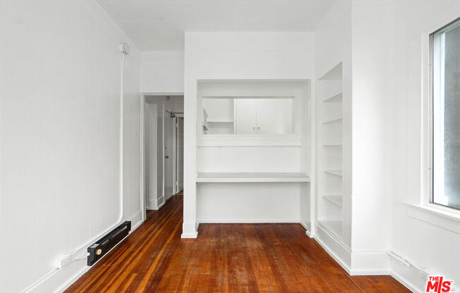 Studio, 1 bath, 300 sqft, $2,598, Unit 12