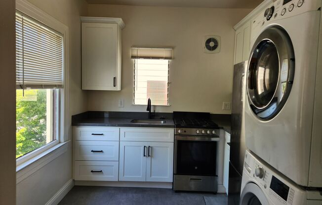 College Ave Apartment for Rent