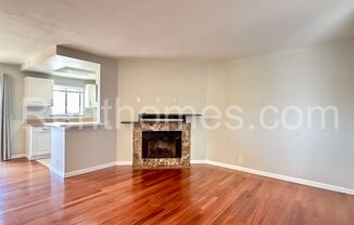 North Park, 4412 Arizona St #7, Gated, Wd Floors, Granite Counters, Granite Counters.