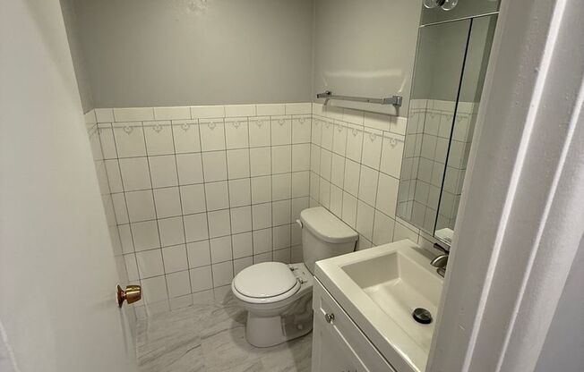 2 beds, 1.5 baths, $2,500, Unit 108