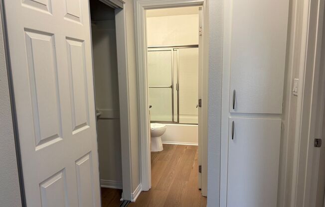 1 bed, 1 bath, 836 sqft, $2,550, Unit A040