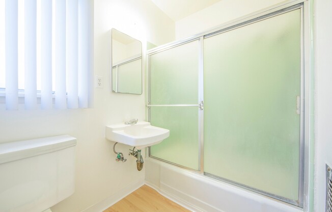 1 bed, 1 bath, 596 sqft, $2,295, Unit 2