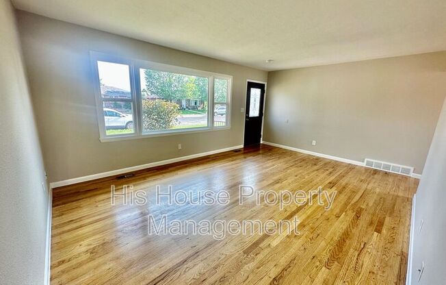 2806 W 12 ST RD