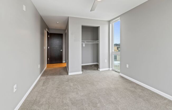 2 beds, 2 baths, 940 sqft, $2,055, Unit Unit 210