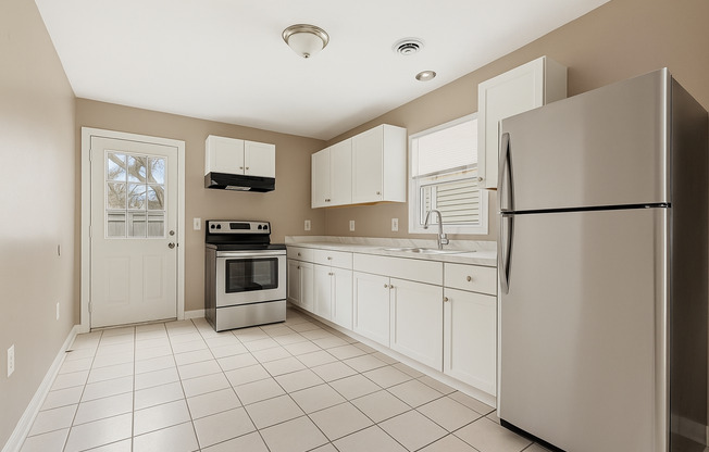 2 Bedroom, 1 Bathroom Home for Lease in Warren