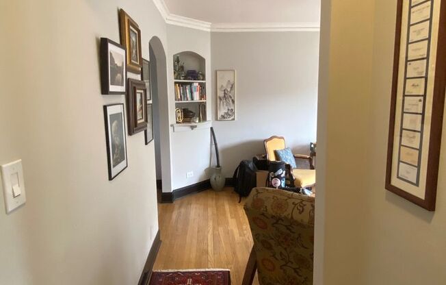 5542 W. LELAND LLC