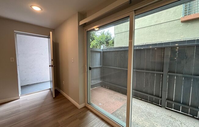 1 bed, 1 bath, 695 sqft, $2,498, Unit 221