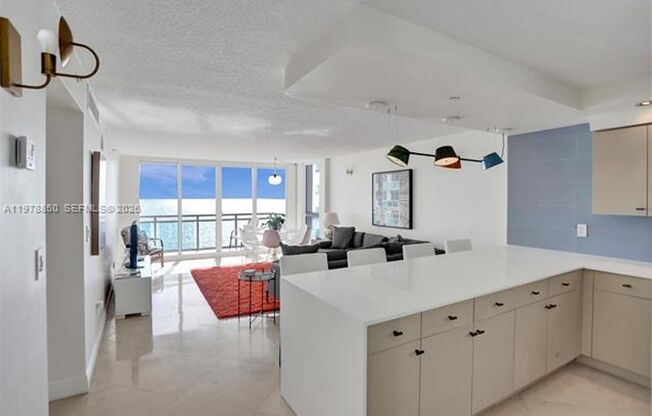 2 beds, 2 baths, 1,276 sqft, $5,200, Unit 6917 Collins Ave # 915