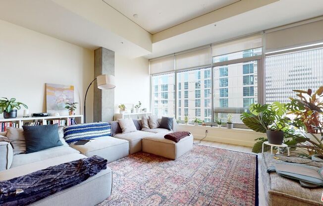 1 bed, 1 bath, 900 sqft, $3,200, Unit 1315