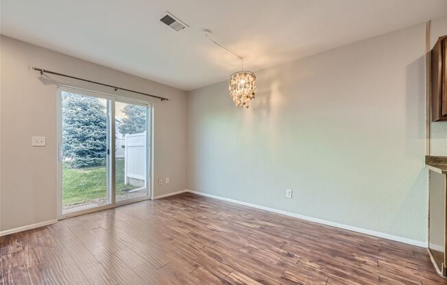 Bright 3 Bed, 3 Bath in Green Valley Ranch!!!!