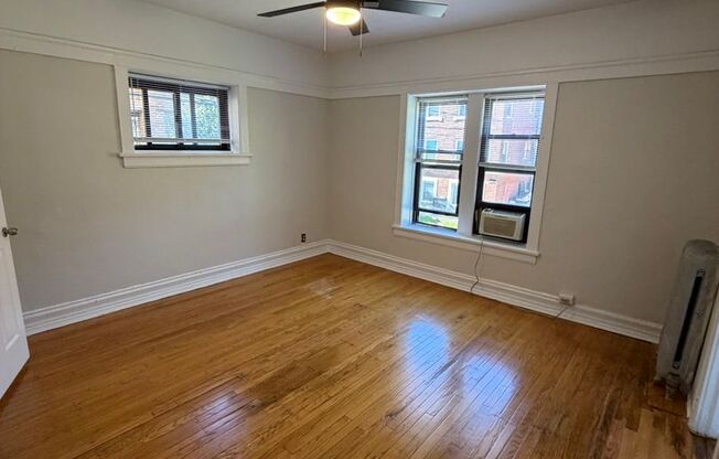 Studio, 1 bath, $1,100, Unit 216