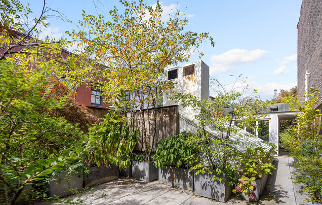48 BANK ST
