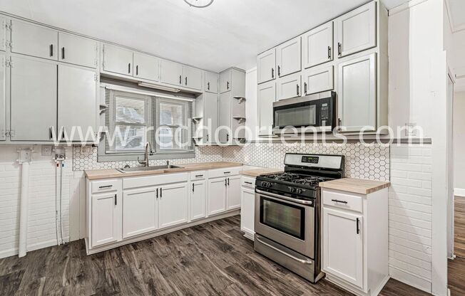 3 beds, 1 bath, 1,315 sqft, $1,250, Unit 93 S 5th Ave