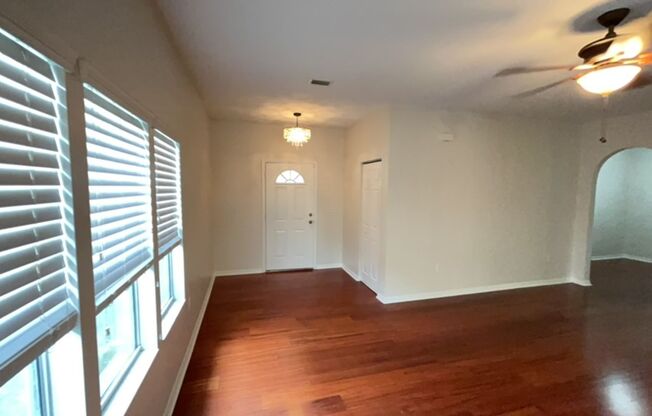 Great Home in Ellis Park. Sub Lease