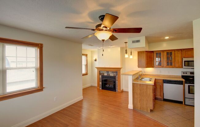 1 bed, 1.5 baths, 750 sqft, $1,399