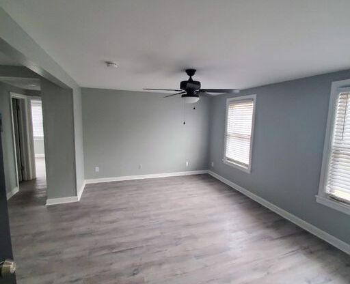 1 bed, 1 bath, 650 sqft, $700, Unit 1111 Lincoln Ave Unit 11