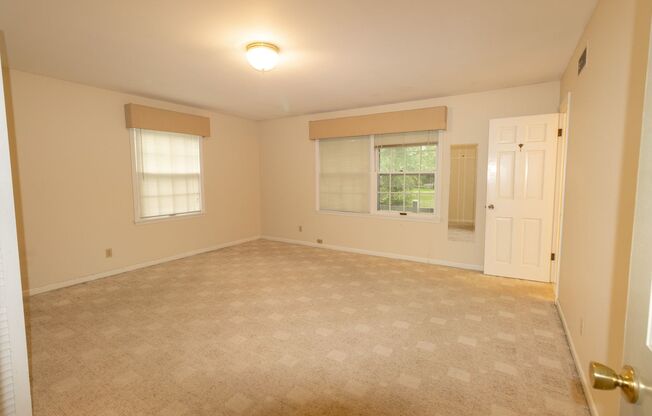 2 beds, 1 bath, $1,500, Unit Unit B