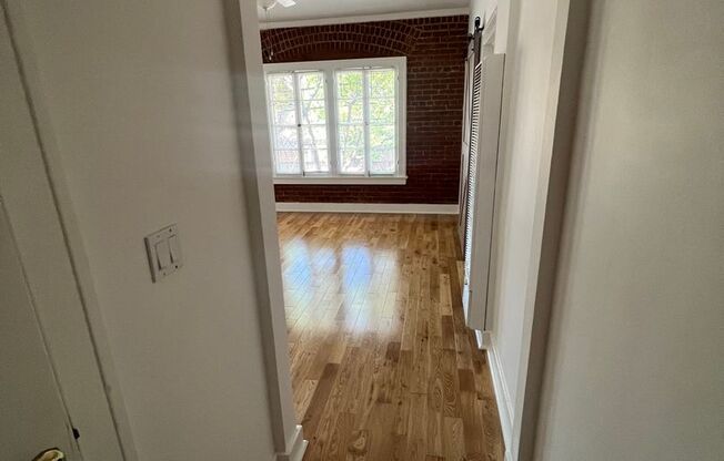 Studio, 1 bath, $1,750