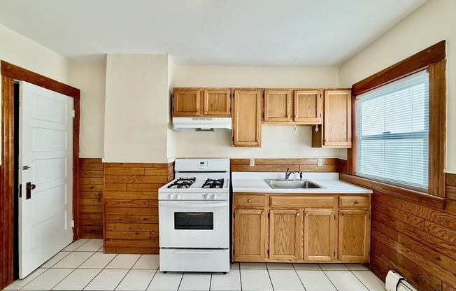 1 bed, 1 bath, 600 sqft, $2,080, Unit 17