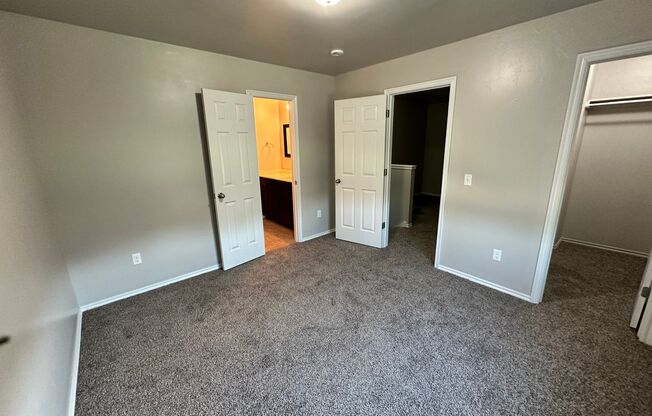 3 beds, 2 baths, $1,425